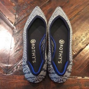 Rothy’s Pointed Toe Navy Houndstooth Flats